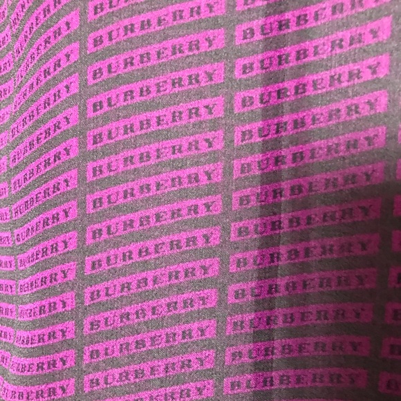 Burberry Silk - Picture 5 of 13